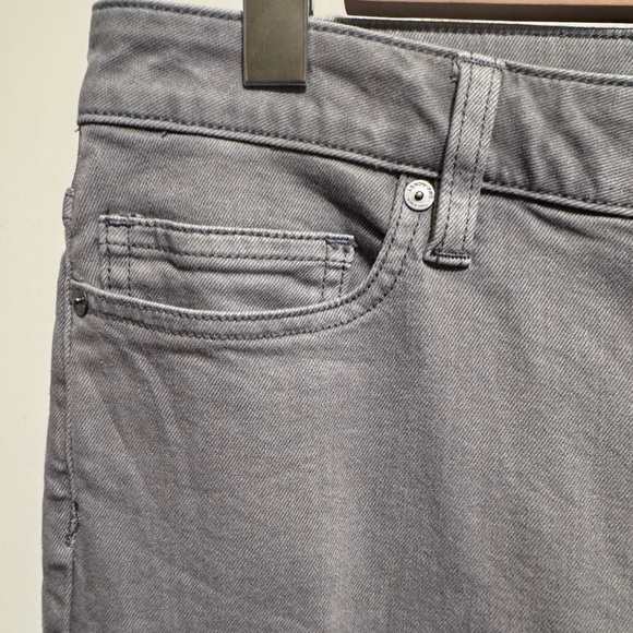 Lands’ End Grey Mid Rise Straight Leg Women’s Jeans Sz 6 - Picture 5 of 12